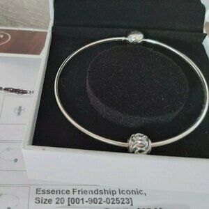 PANDORA STERLING SILVER ESSENCE FRIENDSHIP ICONIC BRACELET GIFT SET B800469-20